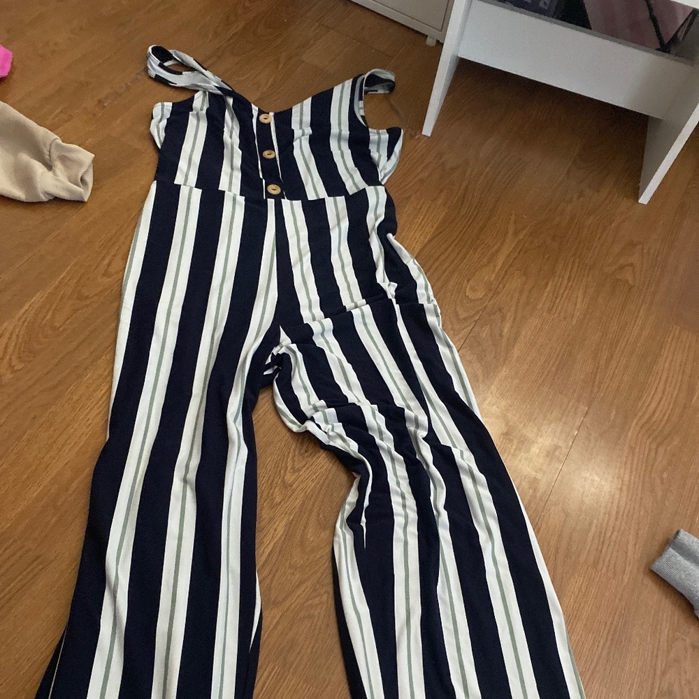 jumpsuit